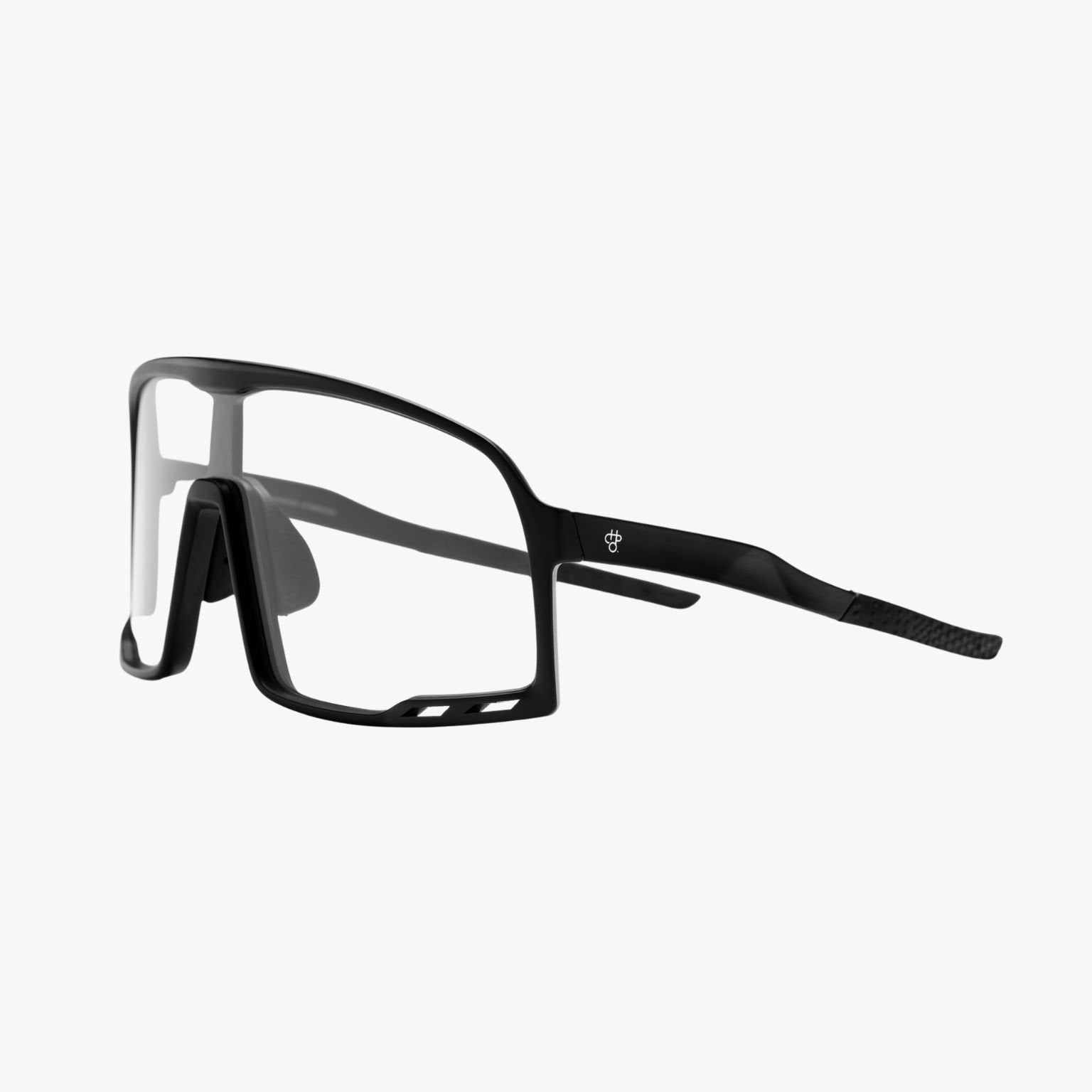 Detalle de la lente transparente Cat 0 (99,8% VLT) en las gafas CHPO Henrik Black Clear para baja luz