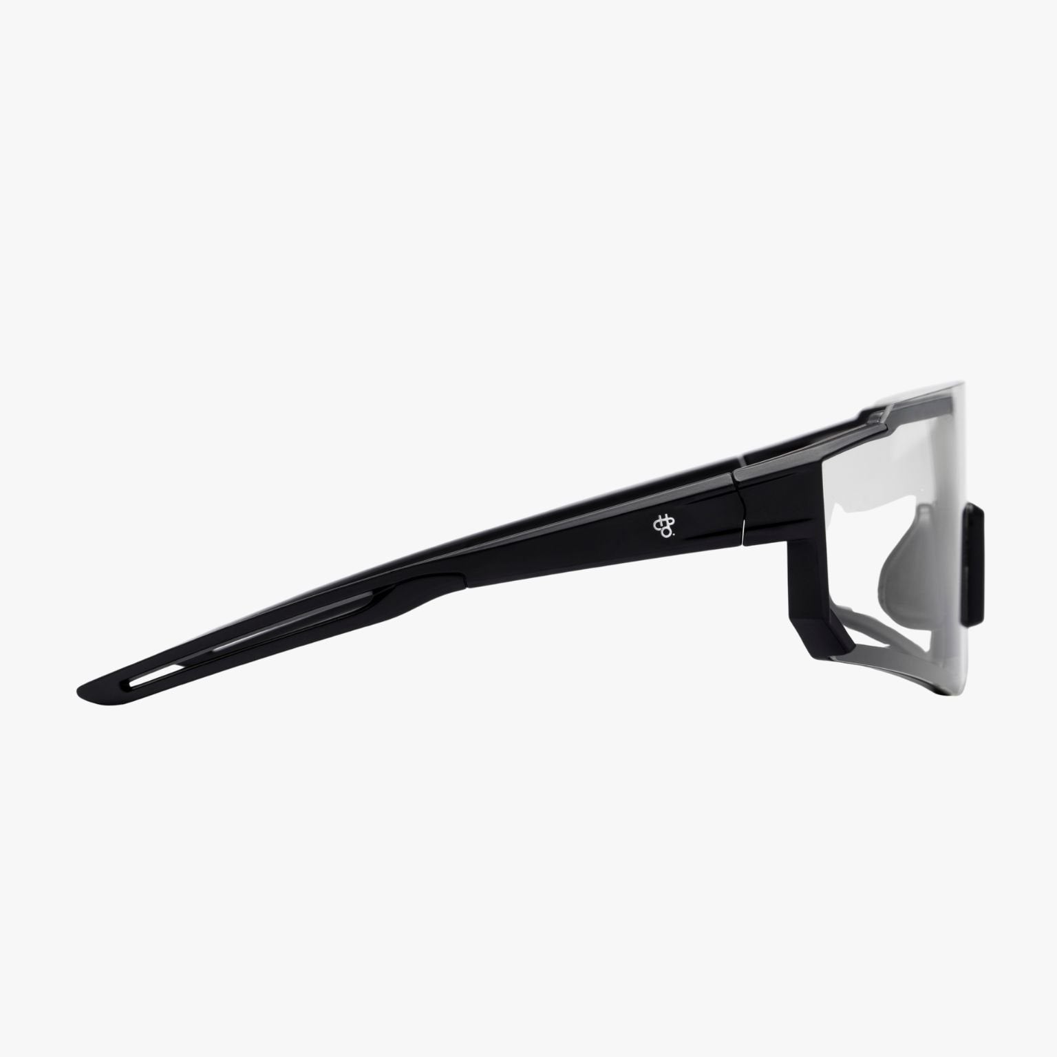 Nariz con goma ajustable y diseño pantalla aero en las CHPO Siri Black Clear para ajuste estable bajo casco