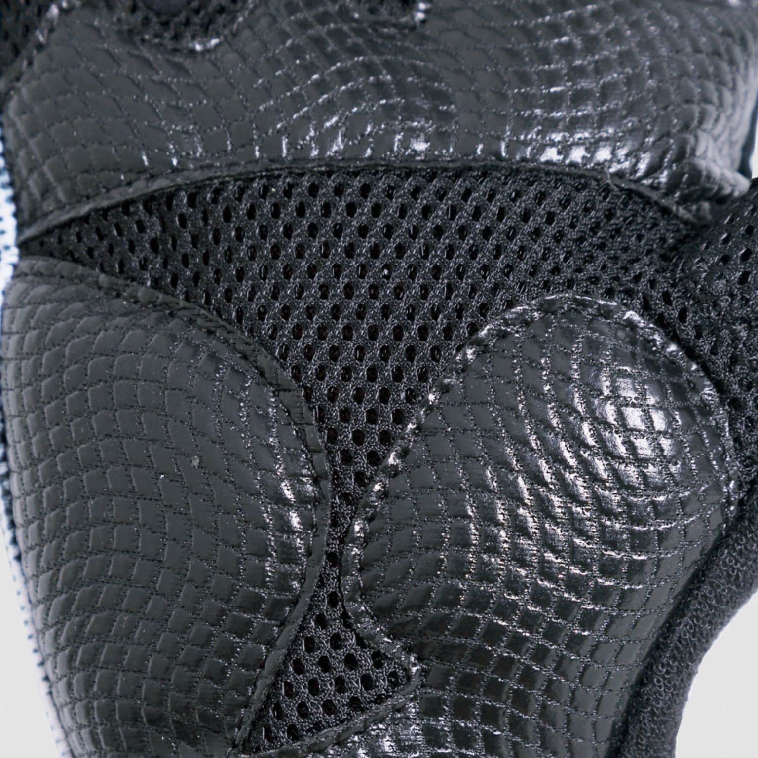 Detalle del puño y ajuste en muñeca en los guantes largos MTB/Gravel Rock Factory
