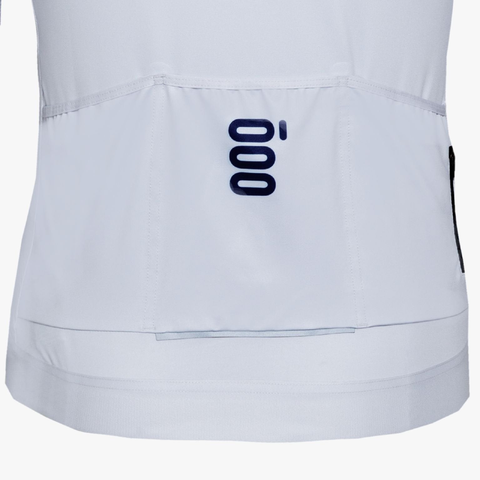 Detalle del tejido técnico y el acabado premium del maillot Grey Supreme de Mooquer