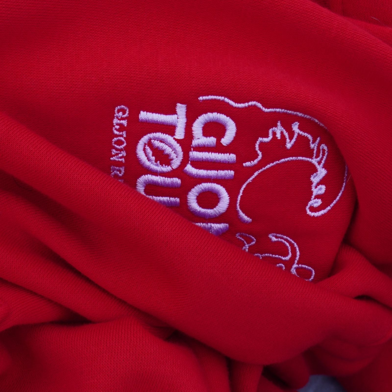 sudaderas personalizadas para equipos bordadas en Asturias Mooquer
