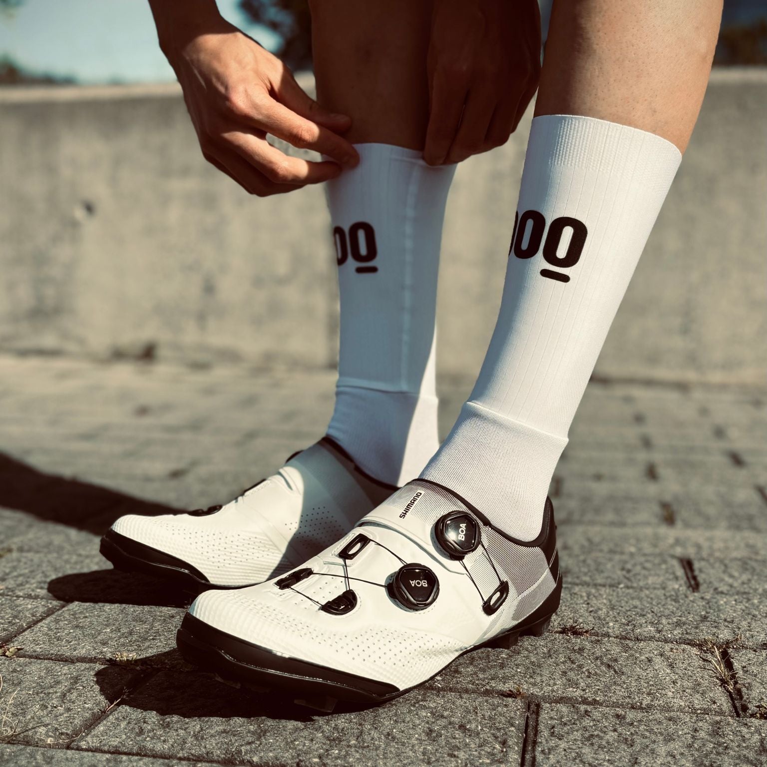 Vista lateral calcetines Aero White Corsa