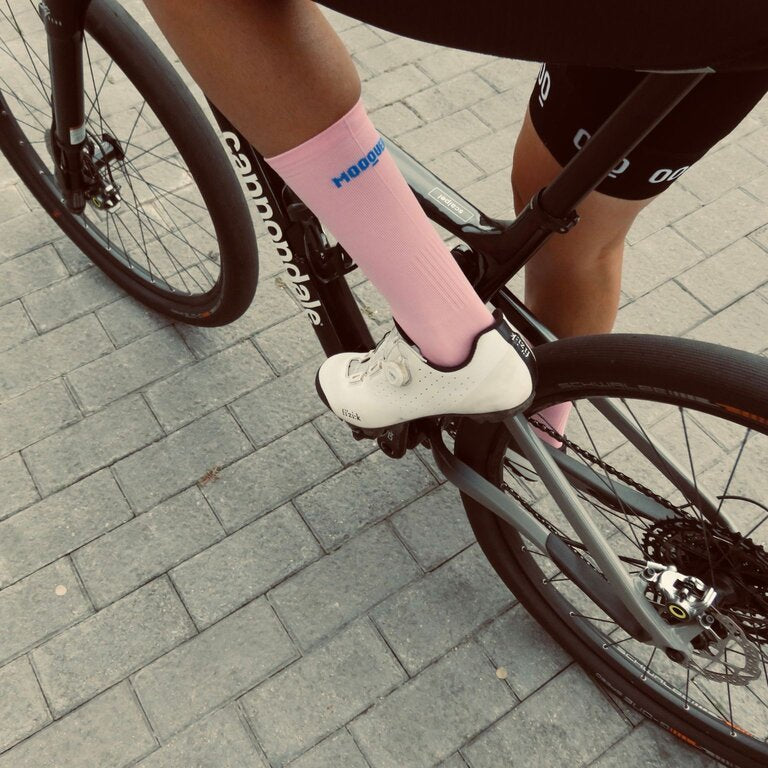 Calcetines rosas ciclismo