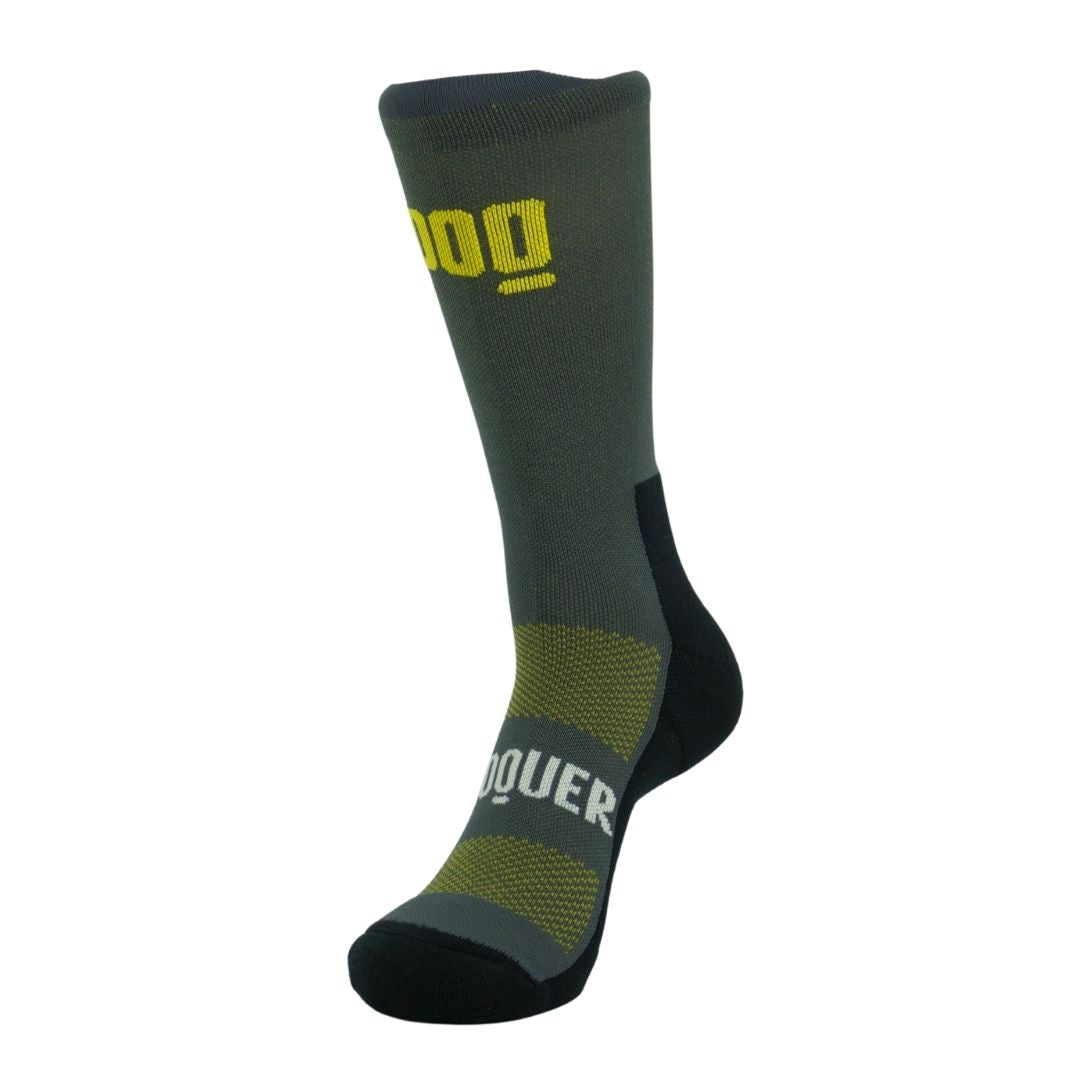 Detalle de refuerzos MAX en puntera y fascia en los calcetines Trail Max Grey de Mooquer