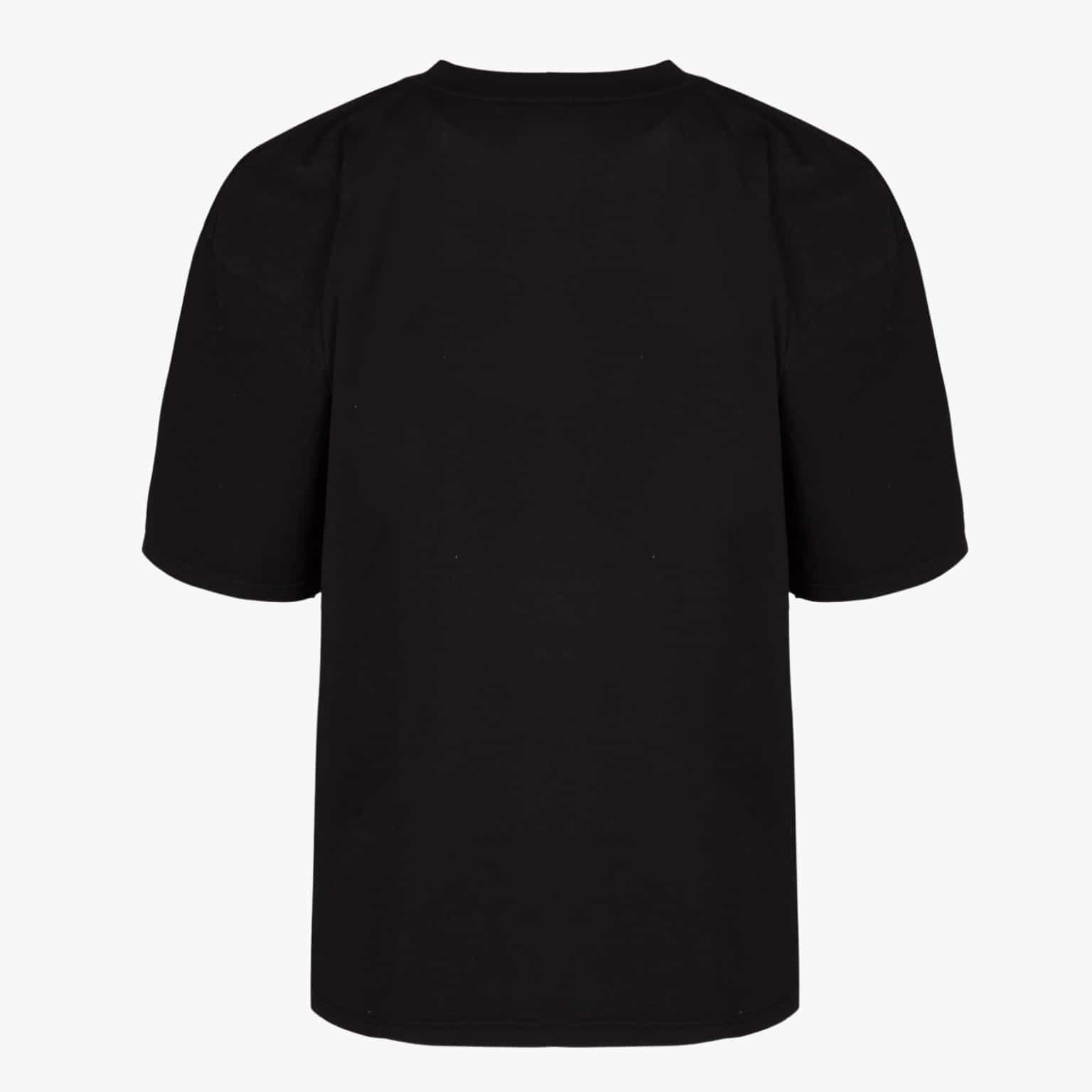 Detalle corte oversize en camiseta lifestyle negra Mooquer