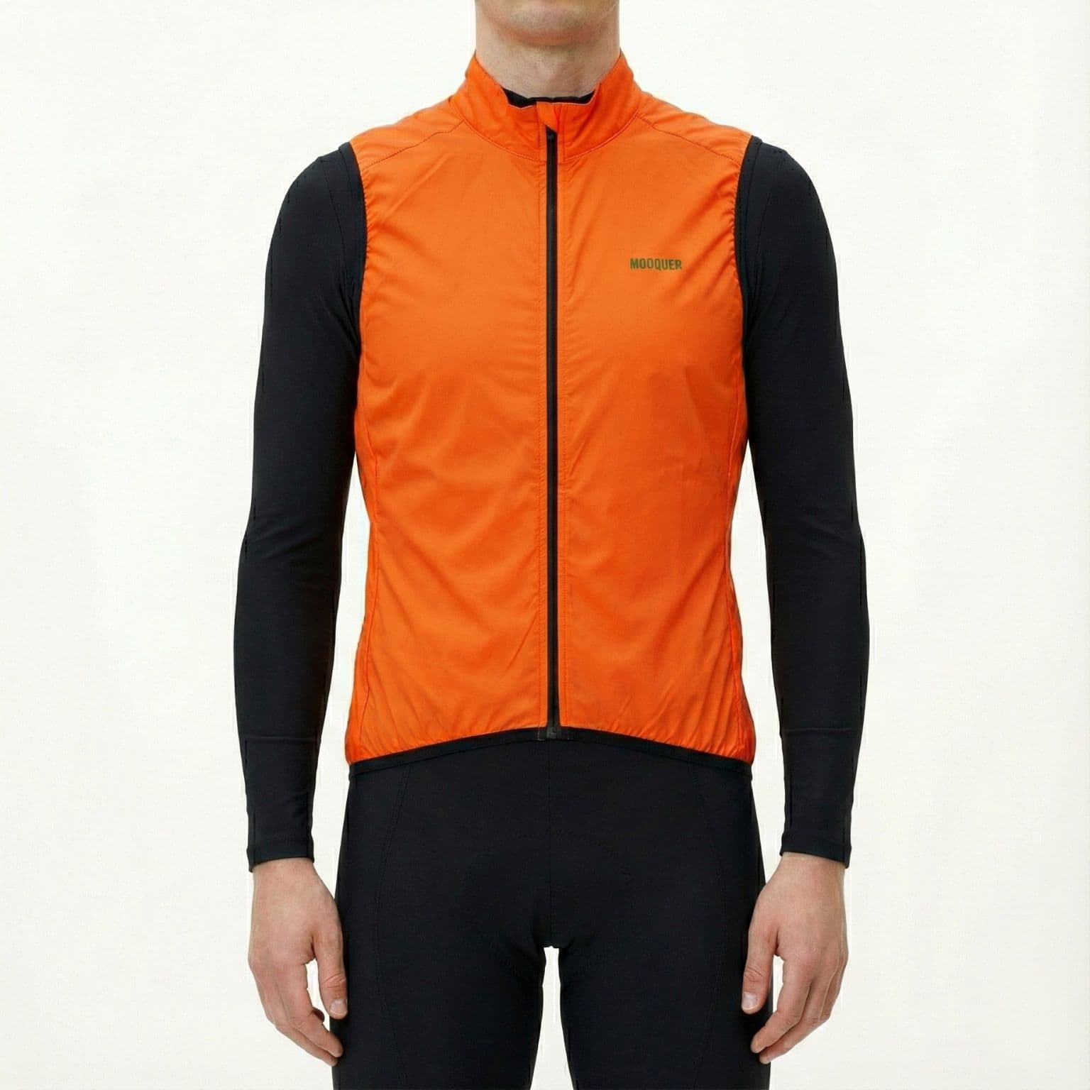 Chaleco Orange Aero plegado, tamaño compacto para guardarlo en el bolsillo del maillot
