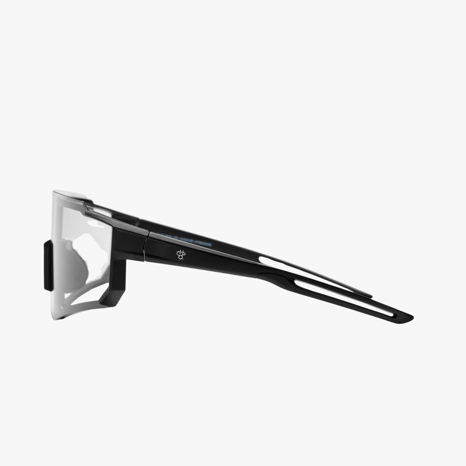 Nariz con goma ajustable y diseño pantalla aero en las CHPO Siri Black Photochromic para ajuste estable